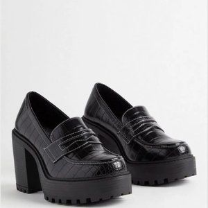 NWT Never Worn Torrid Croco Platform Loafers (Size 8.5)